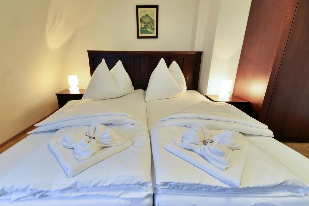 Hotel Hubertus Вальтице Экстерьер фото